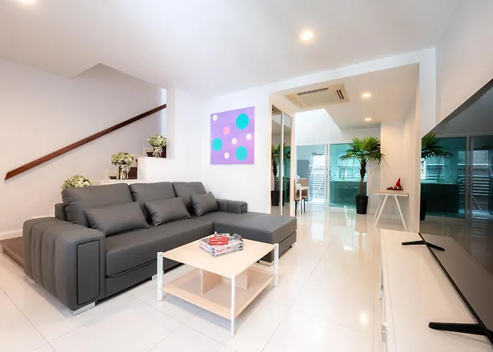 3 Bedroom Spacious In Downtown Near Mrt Bts Asok Station * Bangkok