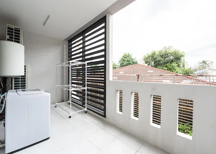3 Bedroom Spacious In Downtown Near Mrt Bts Asok Station Сasa de vacaciones