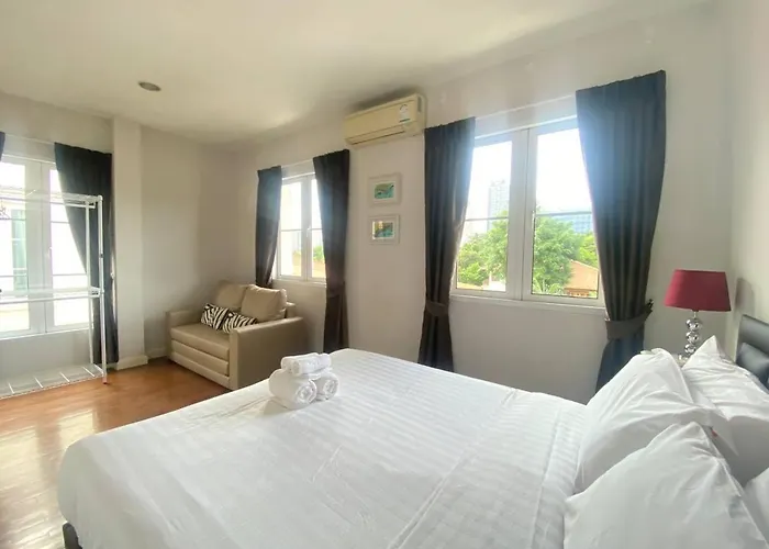 Сasa de vacaciones 3 Bedroom Spacious In Downtown Near Mrt Bts Asok Station Bangkok