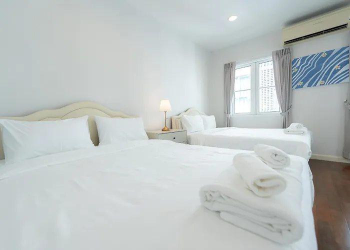 3 Bedroom Spacious In Downtown Near Mrt Bts Asok Station Сasa de vacaciones Bangkok