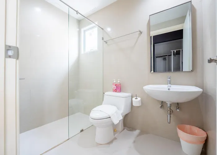 Сasa de vacaciones 3 Bedroom Spacious In Downtown Near Mrt Bts Asok Station *