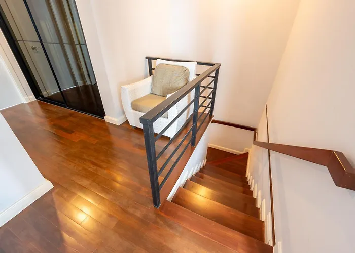 3 Bedroom Spacious In Downtown Near Mrt Bts Asok Station Сasa de vacaciones