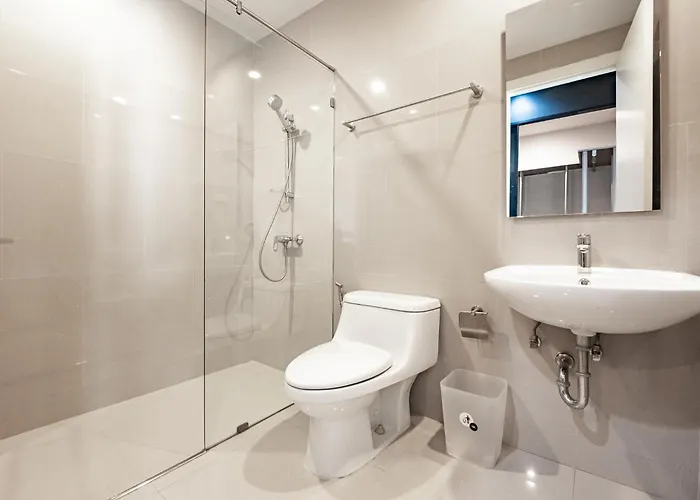 3 Bedroom Spacious In Downtown Near Mrt Bts Asok Station Сasa de vacaciones