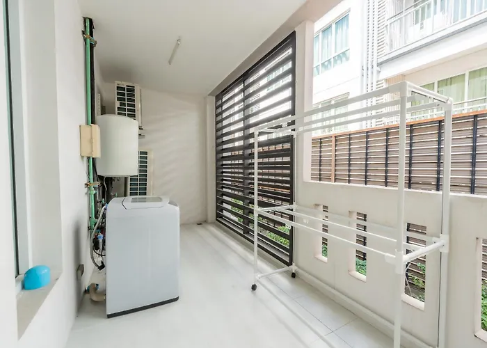 3 Bedroom Spacious In Downtown Near Mrt Bts Asok Station
